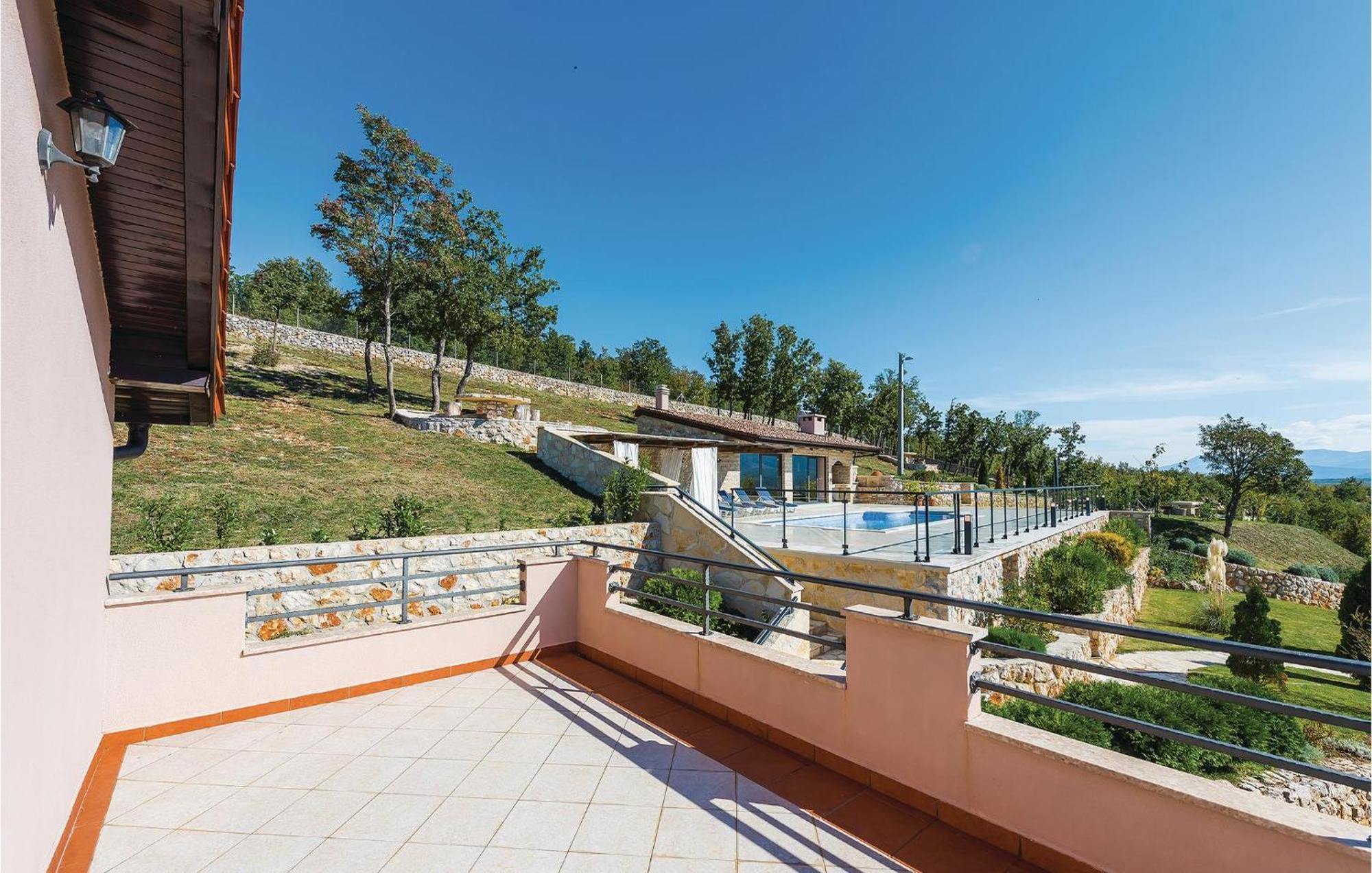 Gorgeous Home In Kijevo With Kitchen ภายนอก รูปภาพ